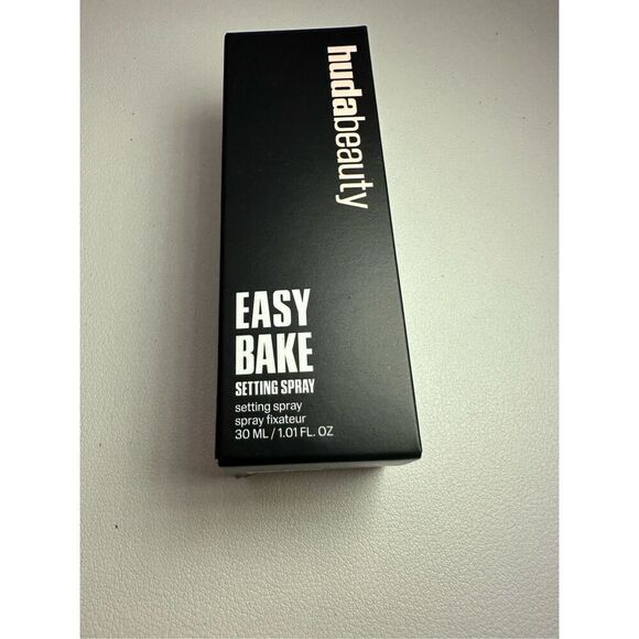 Huda beauty travel size Easy Bake Setting Spray with 16-Hour Wear 30ml - Picture 1 of 7